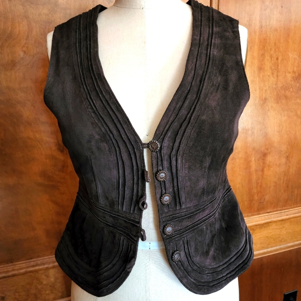 NWOT To The Max Chocolate Suede Waistcoat